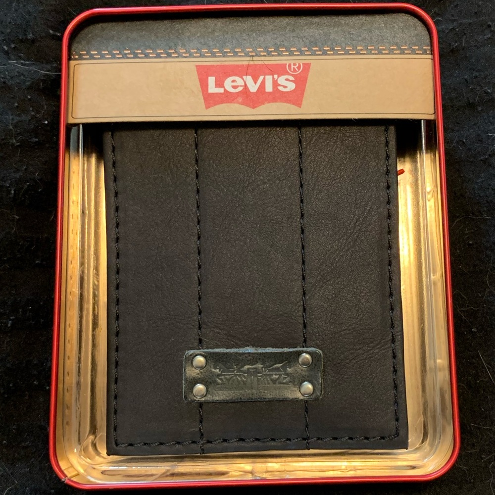 Levi’s wallet